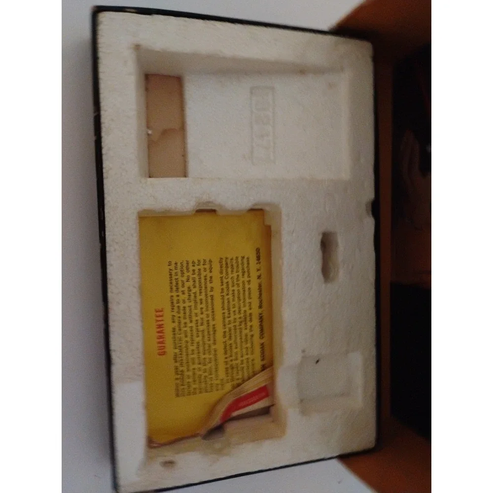 Vintage Kodak Instamatic 134 Color Outfit Automatic Electric Camera